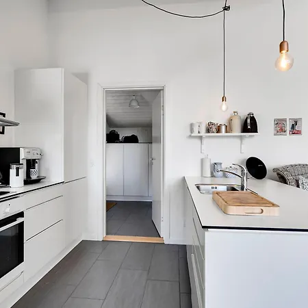 Within Walking Distance To The Water Vakantiehuis *